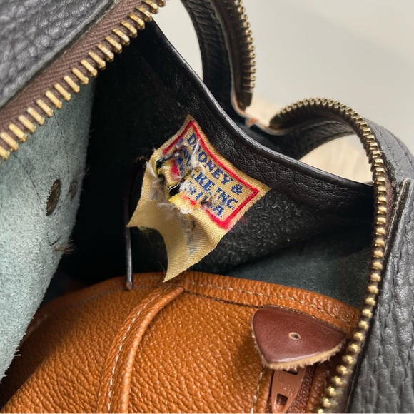 DOONEY AND BOURKE vintage leather black and brown shoulder bag - Picture 14 of 16